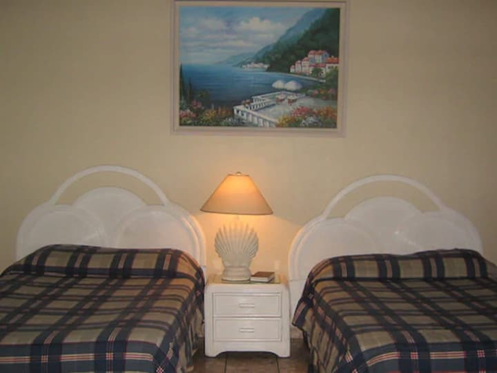 Silver Seas Hotel
