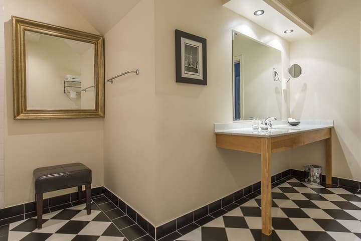 LHotel Montreal