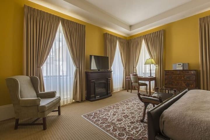LHotel Montreal