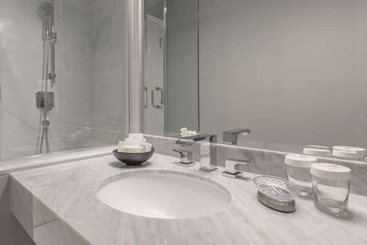 LHotel Montreal