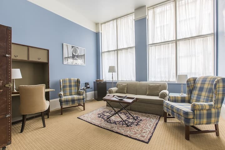 LHotel Montreal