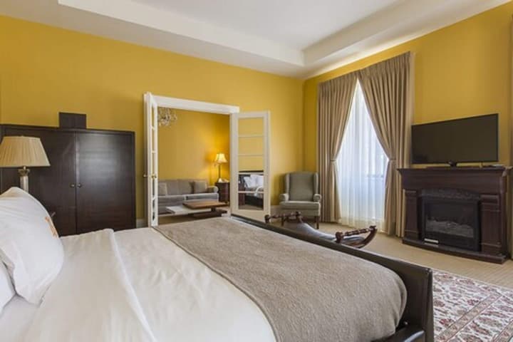 LHotel Montreal