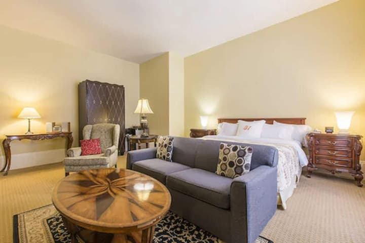 LHotel Montreal