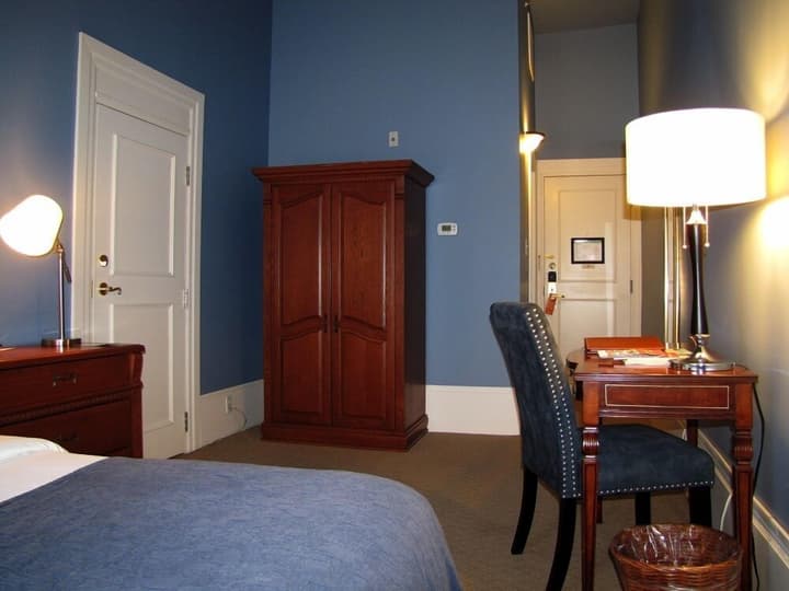 LHotel Montreal