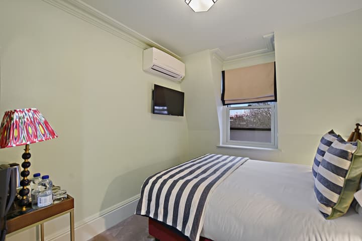 Twenty Nevern Square Hotel