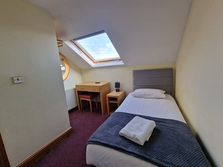 Hotel 65
