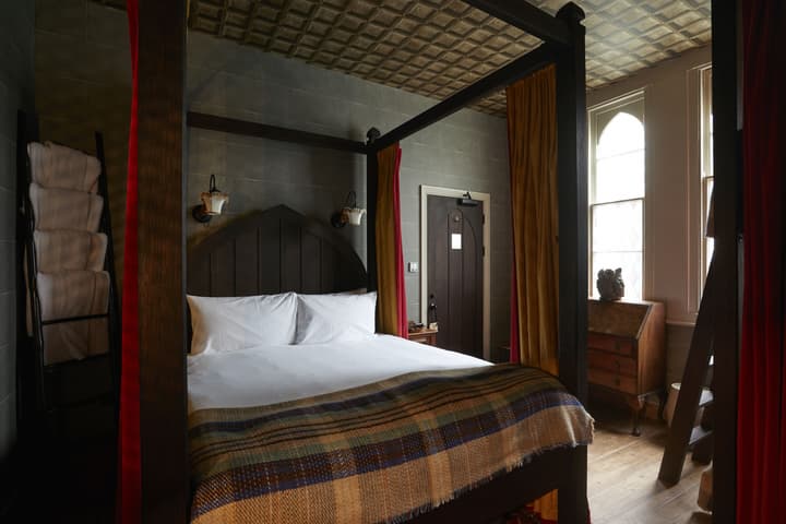 Georgian House Hotel