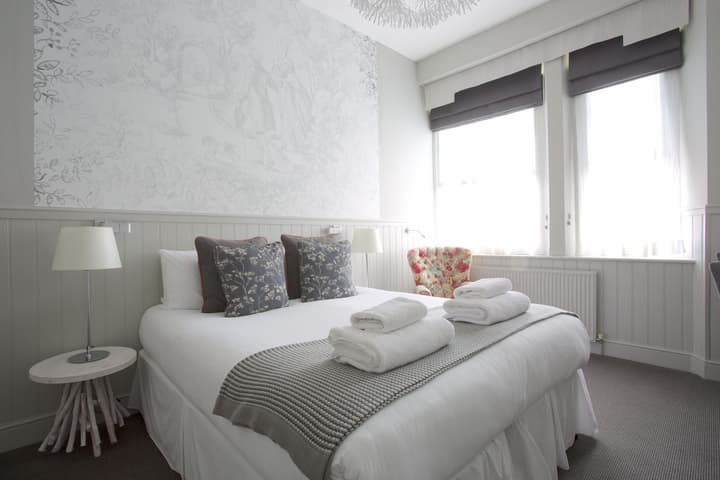 Georgian House Hotel