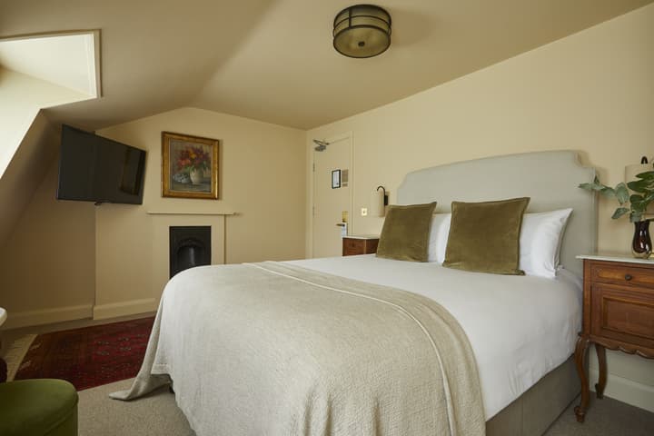 Georgian House Hotel
