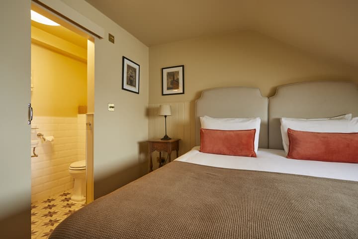 Georgian House Hotel