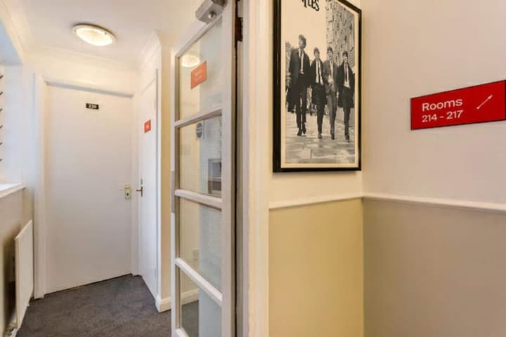 Enrico Hotel
