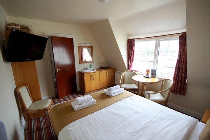 Belmore Court & Motel