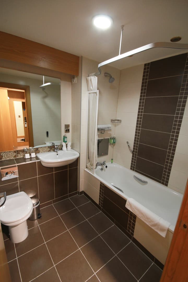 Belmore Court & Motel
