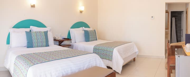 The Westmarine Waterfront Hotel