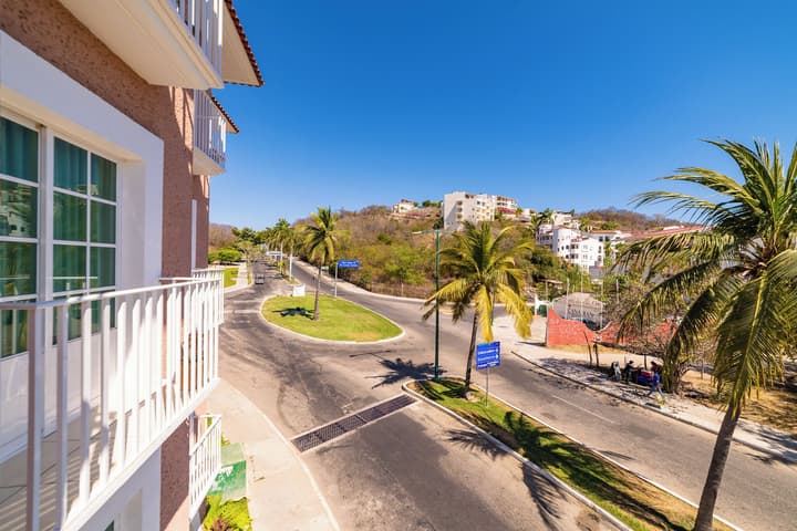 Hotel Castillo Huatulco & Beach Club