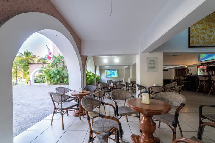 Hotel Castillo Huatulco & Beach Club