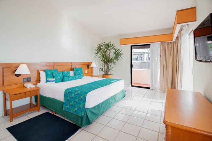Plaza Pelicanos Club Beach Resort All Inclusive