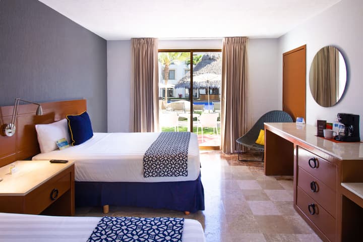 Plaza Pelicanos Club Beach Resort All Inclusive