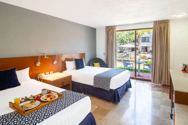 Plaza Pelicanos Club Beach Resort All Inclusive