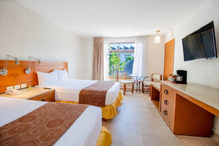 Plaza Pelicanos Club Beach Resort All Inclusive