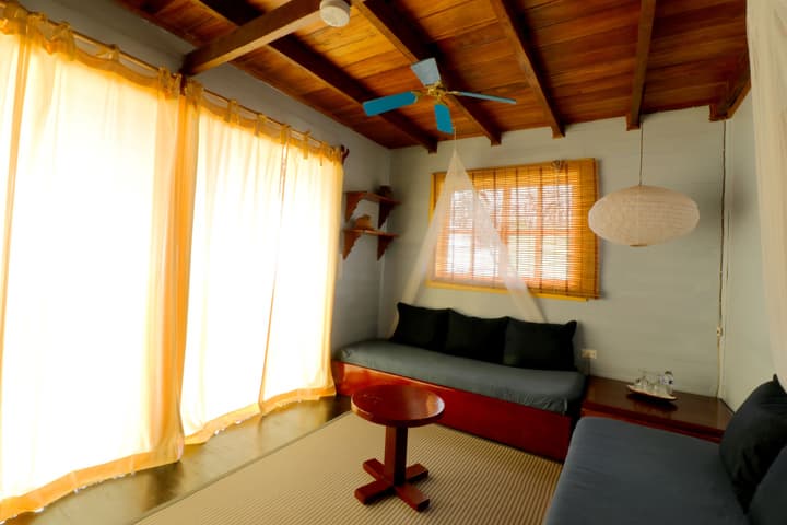 Punta Caracol Acqua Lodge