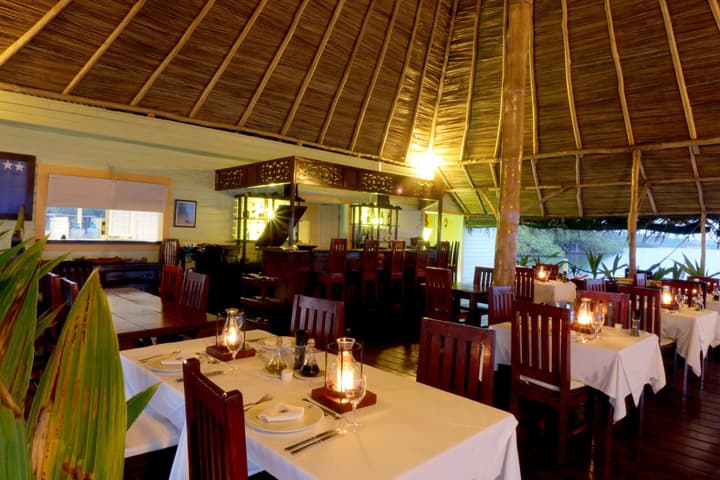 Punta Caracol Acqua Lodge