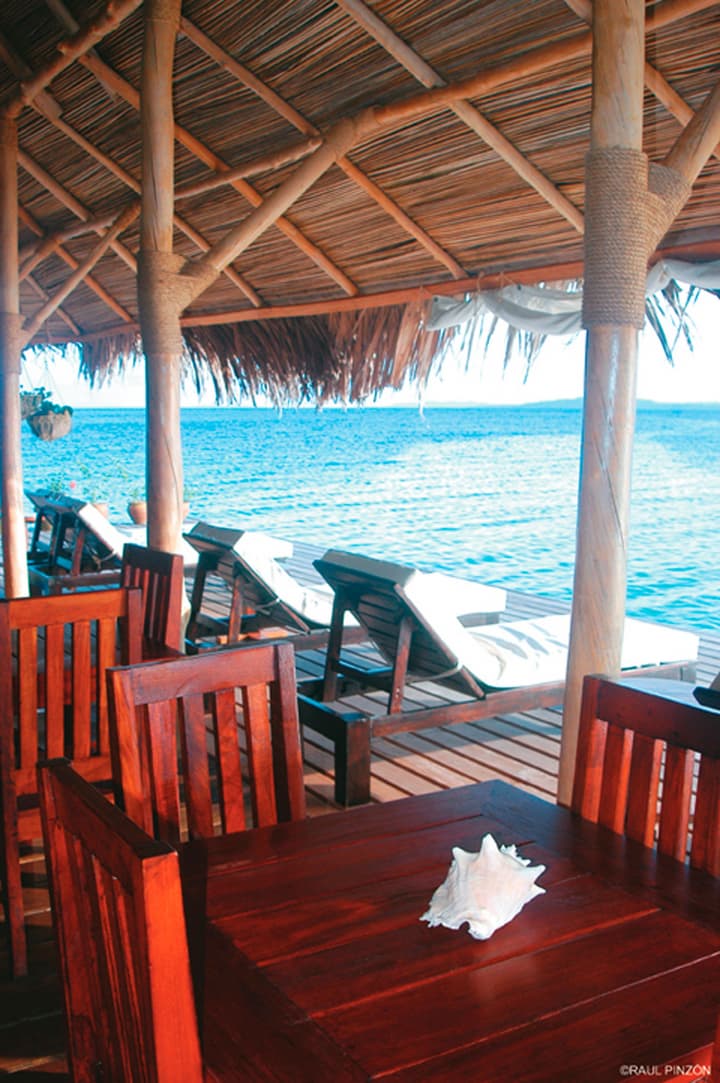 Punta Caracol Acqua Lodge