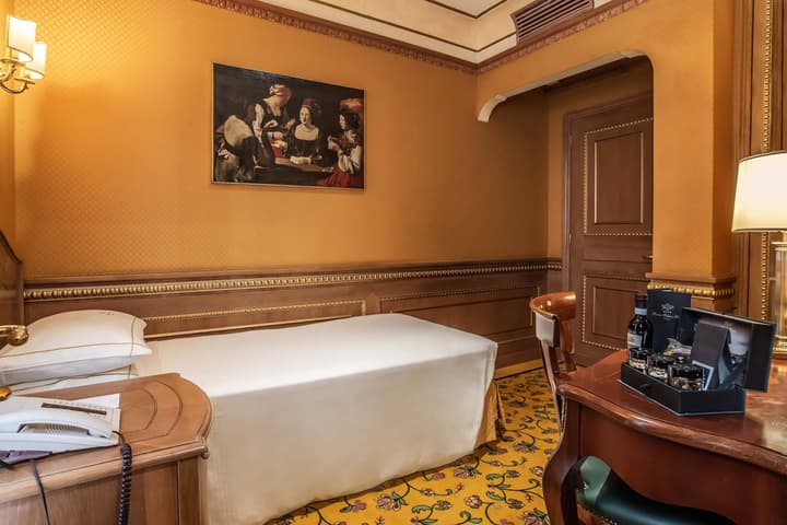River Palace Hotel