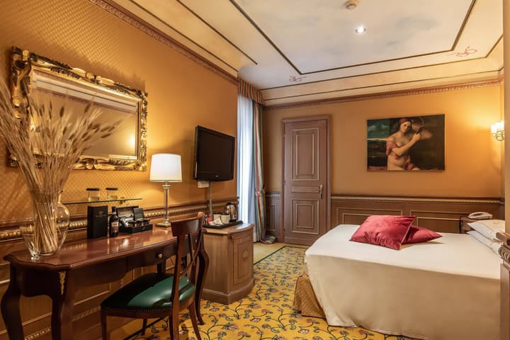 River Palace Hotel