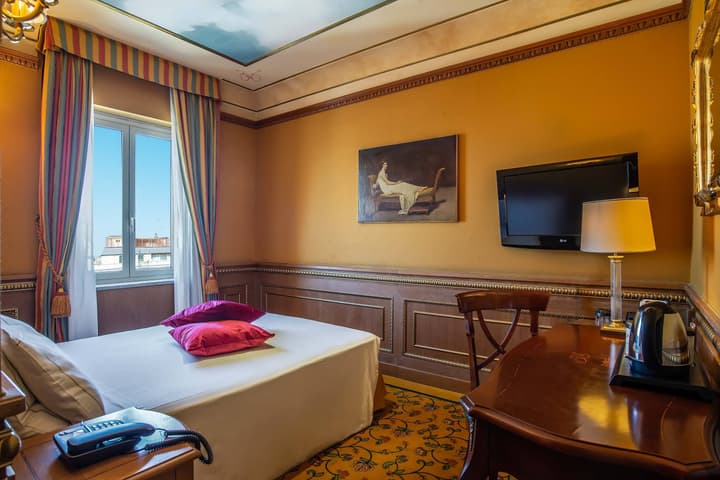 River Palace Hotel