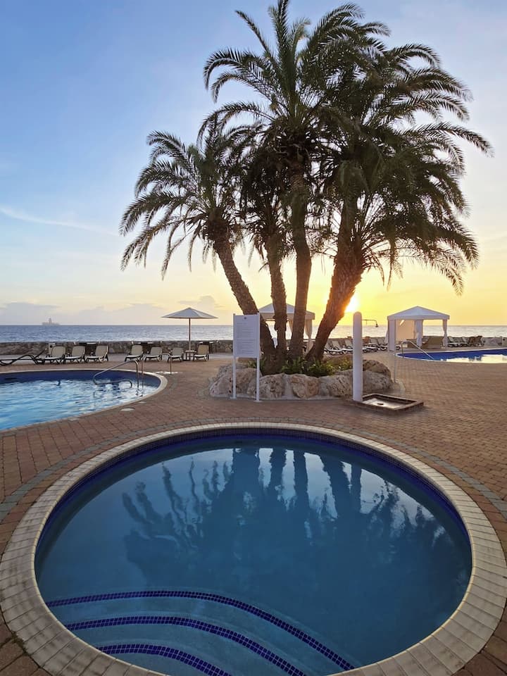 The Royal Sea Aquarium Resort