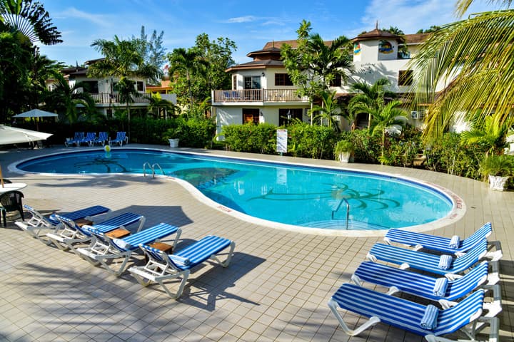 CocoLaPalm Seaside Resort