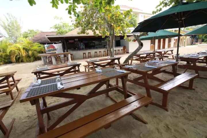 CocoLaPalm Seaside Resort