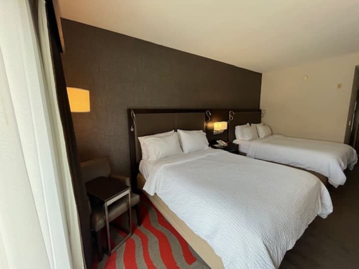 Holiday Inn Express Hotel Naples Downtown - 5th Avenue