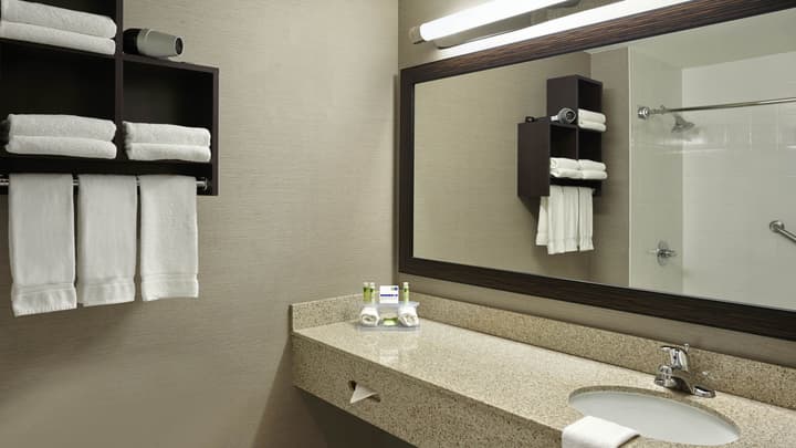 Holiday Inn Express Hotel Naples Downtown - 5th Avenue