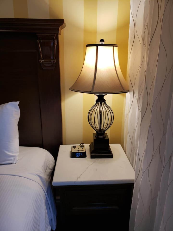Arbutus Inn