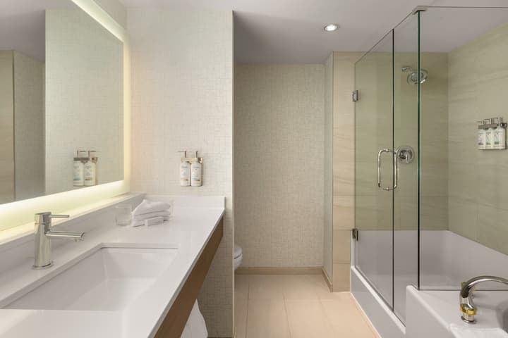Holiday Inn Express Vancouver Airport Richmond by IHG
