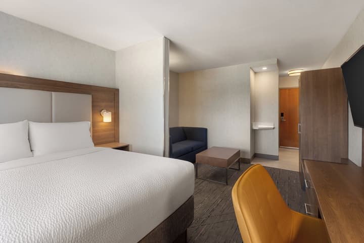 Holiday Inn Express Vancouver Airport Richmond by IHG