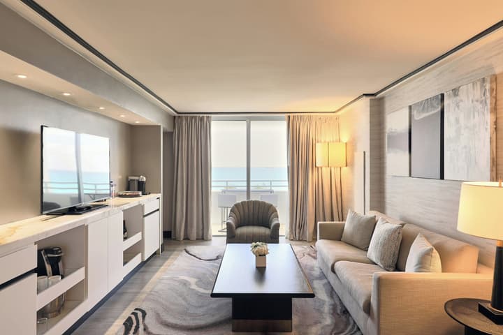 Loews Miami Beach Hotel – South Beach