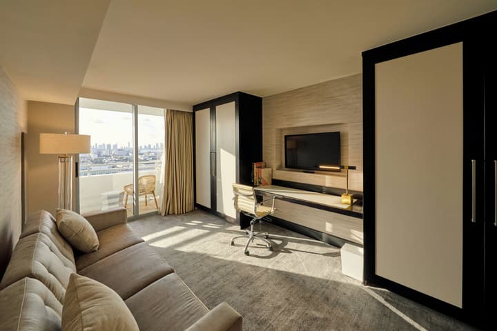 Loews Miami Beach Hotel – South Beach
