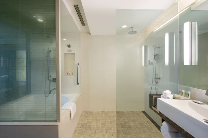 Holiday Inn Shanghai Pudong by IHG