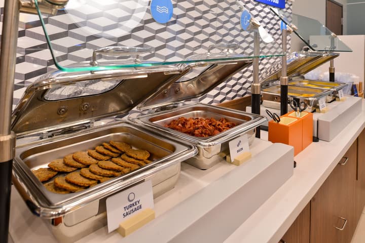 Holiday Inn Express & Suites Tempe by IHG