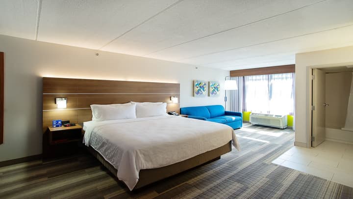Holiday Inn Express & Suites Tempe by IHG