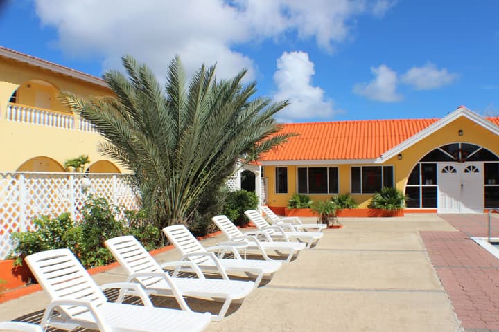 Coconut Inn