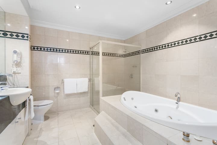 Clarion Suites Gateway