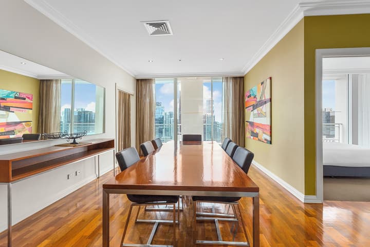 Clarion Suites Gateway