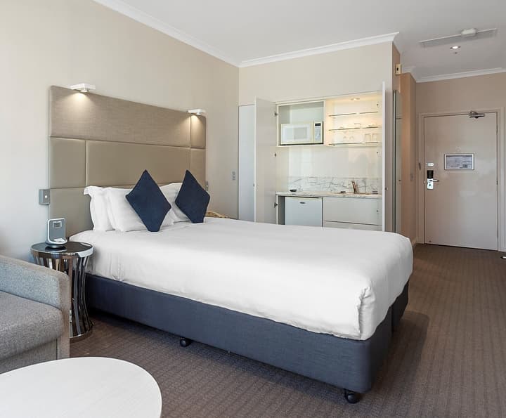 Clarion Suites Gateway