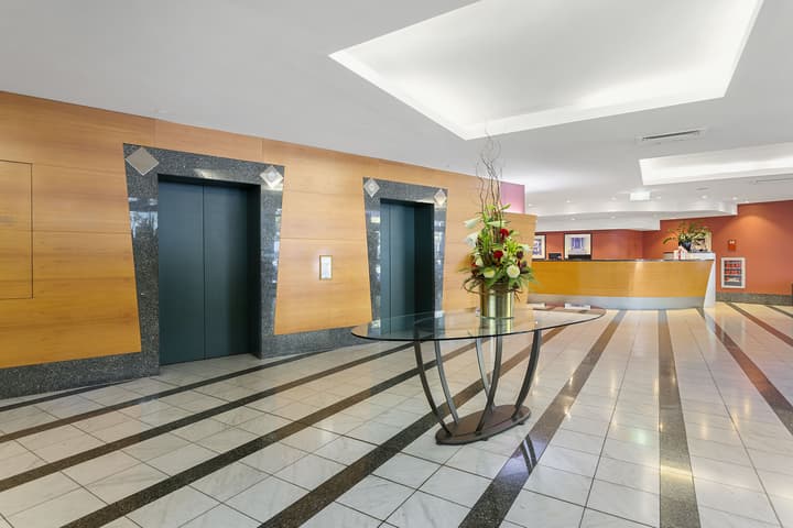 Clarion Suites Gateway