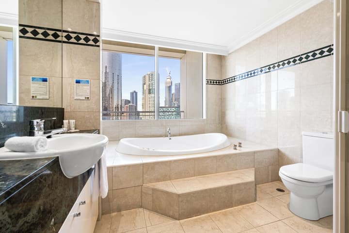 Clarion Suites Gateway