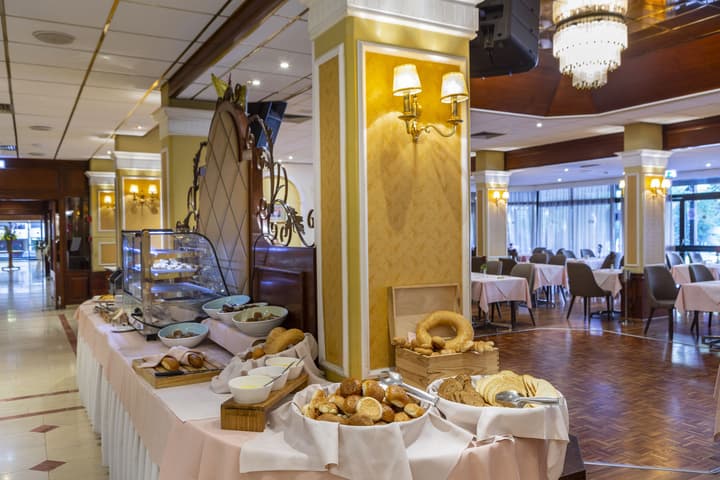 Kapetanios Odysseia Hotel